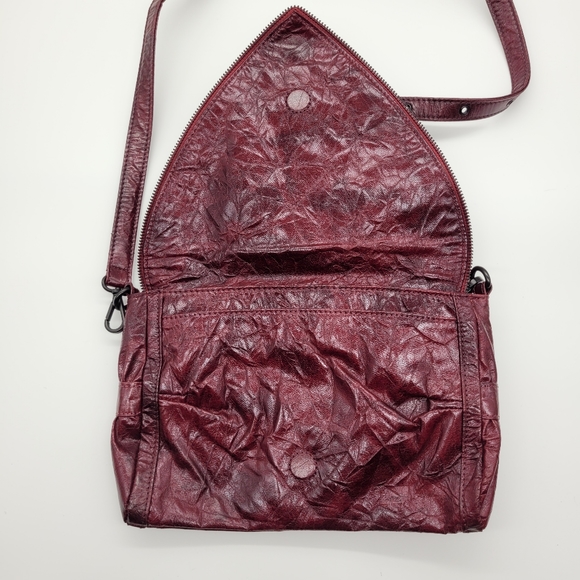 MATT & NAT | vegan/faux leather envelope style zipper detail purse - Picture 4 of 8